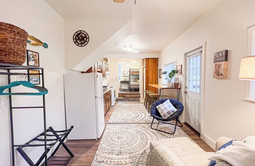 Downtown Juneau Apartment | Downtown Studio apartment with queen sized bunk beds.