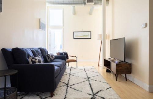 Downtown Boston Apartment | Downtown Xing Lots of Light