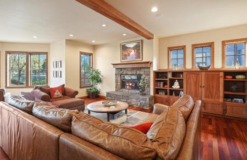 River West House | Drake Park Villa