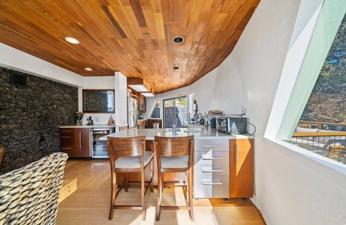 Idyllwild Cabin | Dramatic Geodesic Dome with amazing views, AC, spa and walk to town cold tub