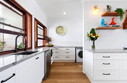 Kings Beach House | Dream Home, Ocean Views, 300m to Kings Beach