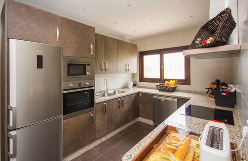 Rincon de la Victoria Villa | Dream villa on the beach - modern furnishings - new pool and WiFi