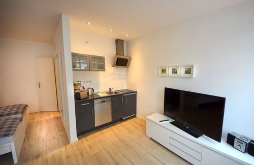 Hamburg-St. Georg Apartment | Dreamlike newly renovated apartment for 2 people with sophisticated equipment