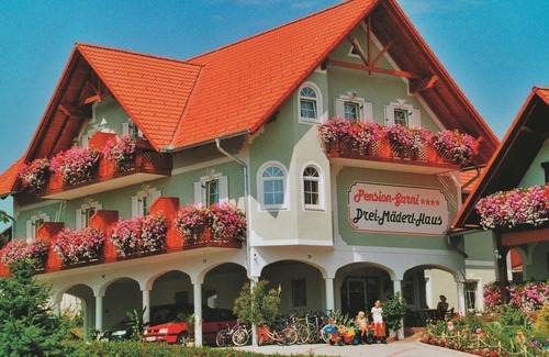 Unterlamm Apartment | Dreibettzimmer - Hotel-garni Drei Mäderl Haus