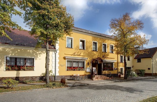 Kallinchen Apartment | Dreibettzimmer mit Dusche und WC