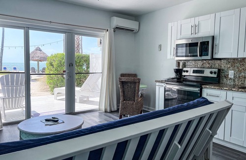 Islamorada Hotel | Drop Anchor