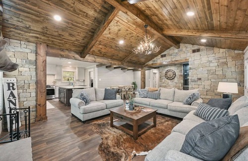 Bryan House | Dry Creek Ranch ~ Aggieland Vacation Rentals