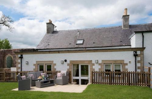 Melrose House | Dryburgh Stirling One