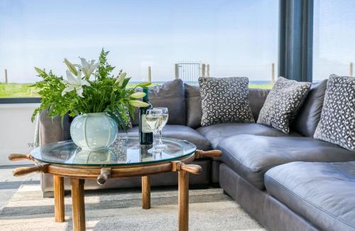 Llanfaethlu House | Dryll y Gro