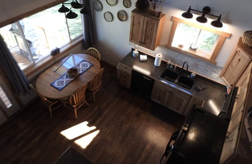 Babb Cabin | Duck Lake West Shore, Just 15 Minutes from Glacier National Park!