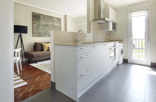 Egia Apartment | Duke by FeelFree Rentals