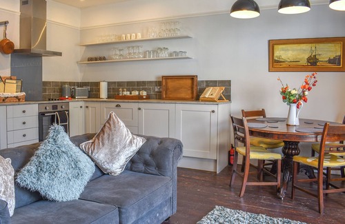 Old Town Hastings Cottage | Duke of Wellington HQ