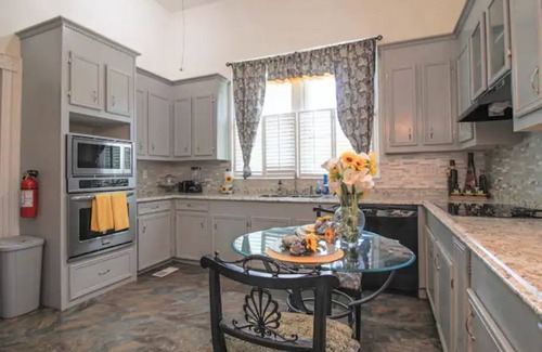Summerton House | Dukes Street Retreat 5min from I-95!