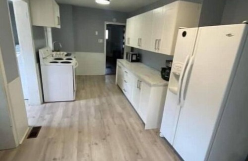 Napanee House | Dundas street home