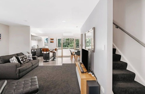 Mount Maunganui House | Dunes on Drury ~ Mount Maunganui - Beyonder Holiday Homes