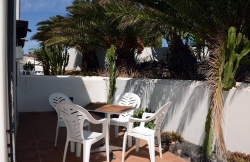 Charco del Palo Cottage | Duplex B16 in a quiet complex with pool 150 m from the sea