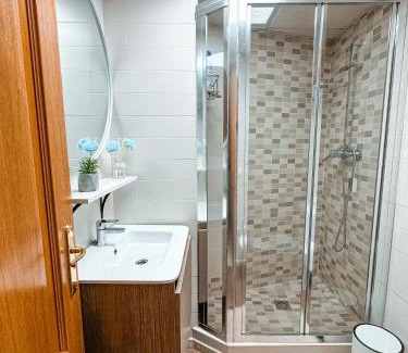 San Lorenzo Apartment | Duplex Fuente Piedra Escrita