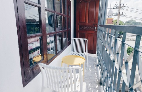 Phu Khao Thong Apartment | Duplex room - Hello Sunshine