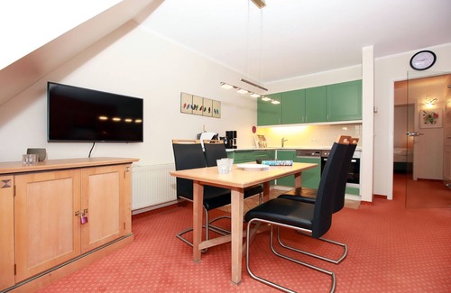 Neuhaus Apartment | Durch den Küstenwald in Wenigen Minuten am Strand