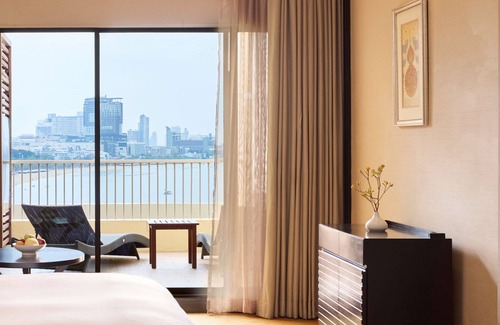 Pattaya Bay Hotel | Dusit Thani Pattaya