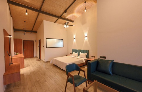 Igatpuri Hotel | E and G Green Court