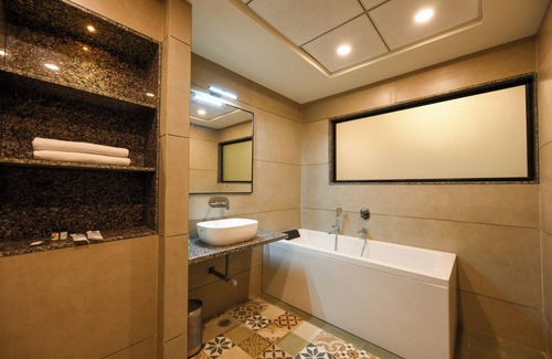 Igatpuri Hotel | E and G Green Court