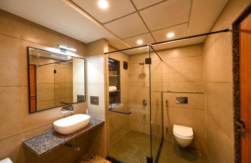 Khodala Hotel | E&G Green Courts Resort at Koroli Hill Station