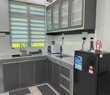 Batu Buruk House | e-Staycation