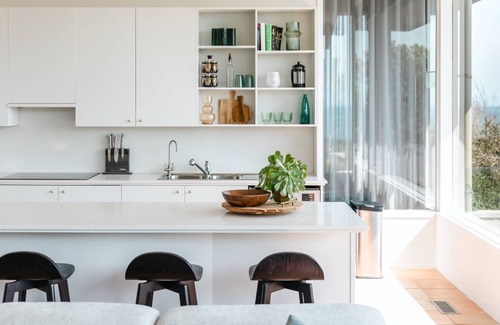 Cape Schanck House | Eagle Rise indulge in luxury comfort and style.