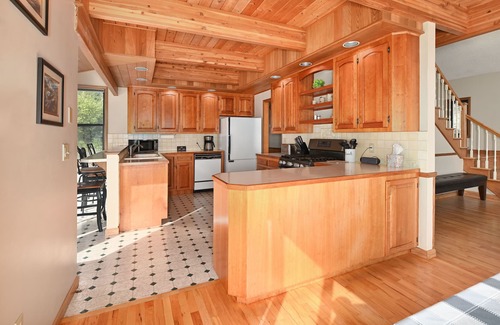 Cooper Landing Cabin | Eagle's Haven - Entire Cabin 6 bd w/2 LivingAreas