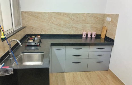 Paud Apartment | Eagle's Nest: Beautiful 2 BHK AC flat Baner, Pune