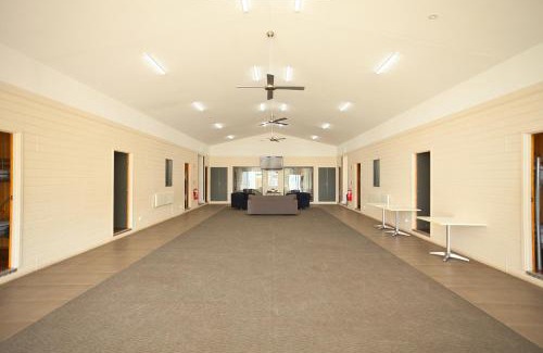 Sutton Resort | Eaglehawk Park Canberra