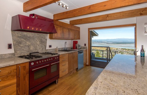 Britannia Heights House | Eagles Nest Nelson - Nelson Holiday House