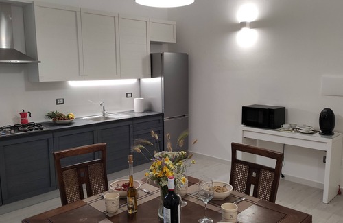 Poggiardo House | East Coast House