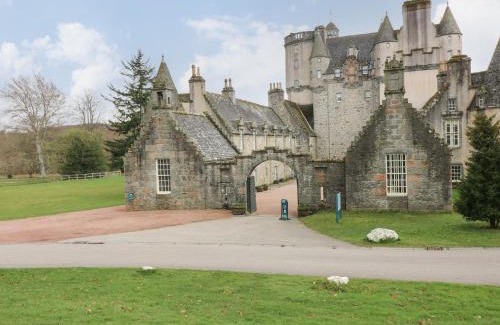 Inverurie Apartment | East Wing - Castle Fraser