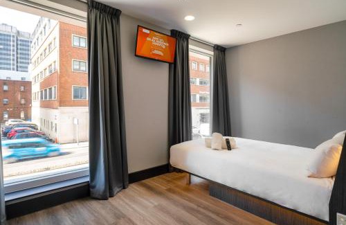 Adamsdown Hotel | easyHotel Cardiff