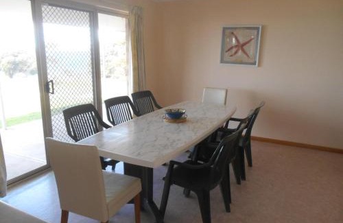 Dalrymple House | Ebb N Flow Beach House - Stansbury