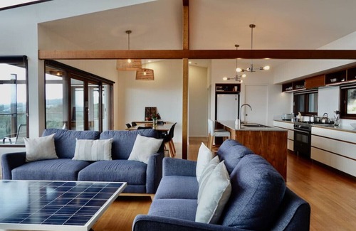 Primrose Sands House | Eco Waterfront Seclusion - Carlton Bluff House