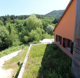 Moyenmoutier House | Ecogîte Saint-Prayel à Moyenmoutier, Gîte de groupe avec piscine, sauna, jeux