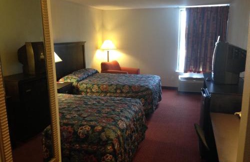 Burlington Cabin | Econo Lodge Burlington I-40