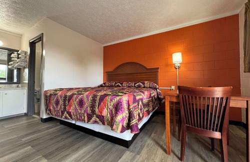 Crossville Hotel | Economy Inn Crossville