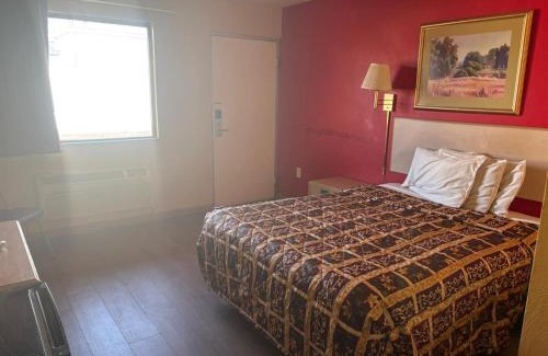 Harrisburg Hotel | ECONOMY INN & SUITES