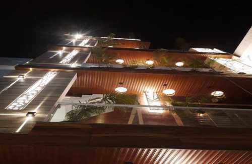 Zirakpur House | ecostay-cozy woods cottages,luxurious rooms,swimming pool & camping