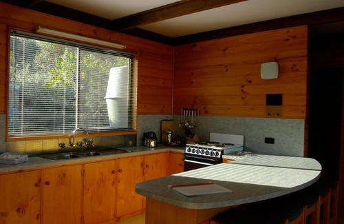 Coles Bay Hotel | Edge of the Bay