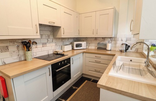 Skelwith Bridge Cottage | EDNAS COTTAGE, with a garden in Skelwith Bridge