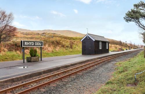Rhyd Ddu House | Edward Terrace Cottage