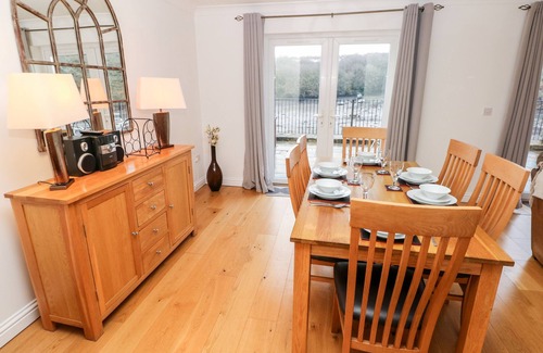 Milford Haven Cottage | Egret