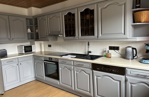 Oberstadtfeld Apartment | Eifel Ferienwohnung Thiel mit Balkon, Haustiere Erlaubt