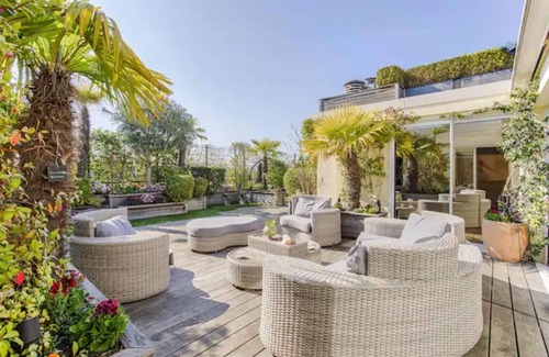 16th Arrondissement House | Eiffel Tower - Penthouse Trocadéro