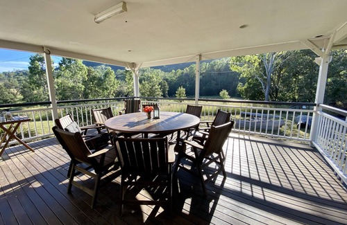 Darlington Cottage | Eighteen Mile Cottage - river access with breathtaking views!